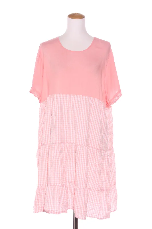 JOOP & GYPSY - Pink gingham trim dress! 16