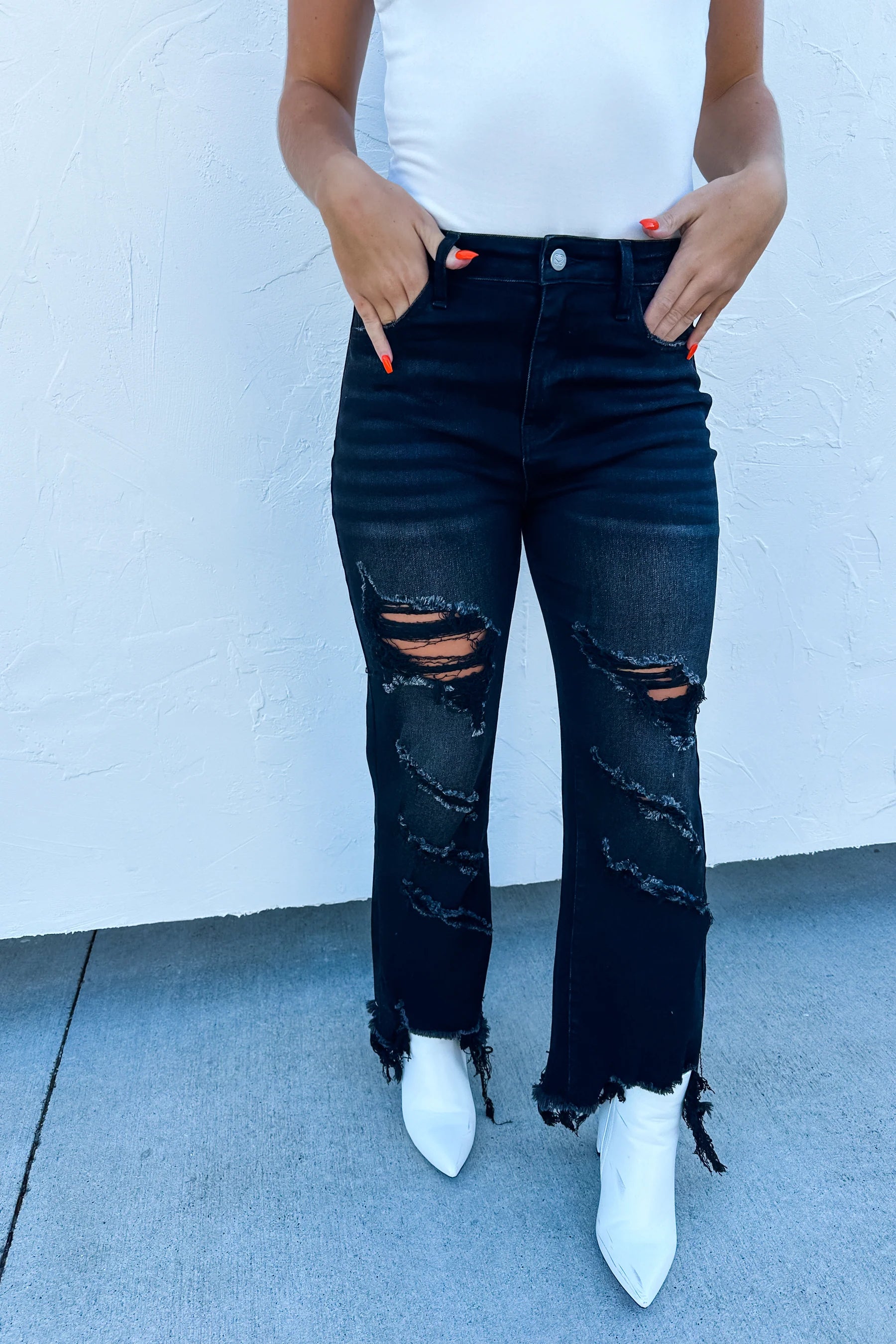 BLACK URBAN DISTRESSED CROP JEAN Stylish Plus Size Denim Jeans