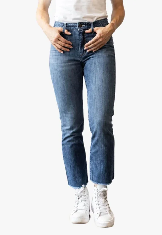 Kimes Ranch Womens Monica Cropped Jean Fashionable Relaxed Fit Denim