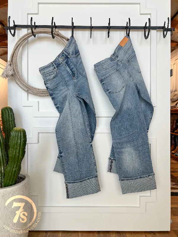 The Hollyn High Rise Wide Leg Jean Comfortable Zip-Fly Denim Jeans