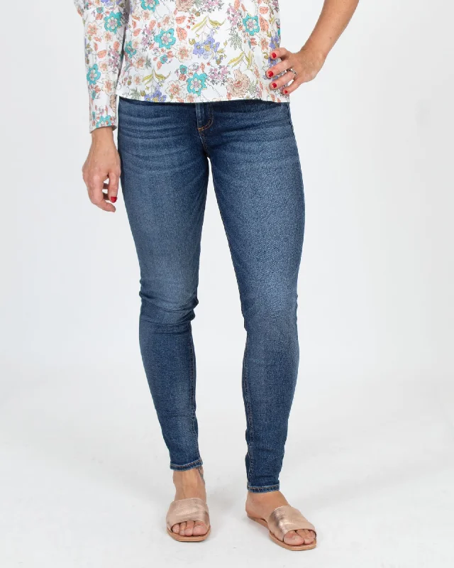 "Cate Mid-Rise Skinny Jeans" Chic Cropped Jeans