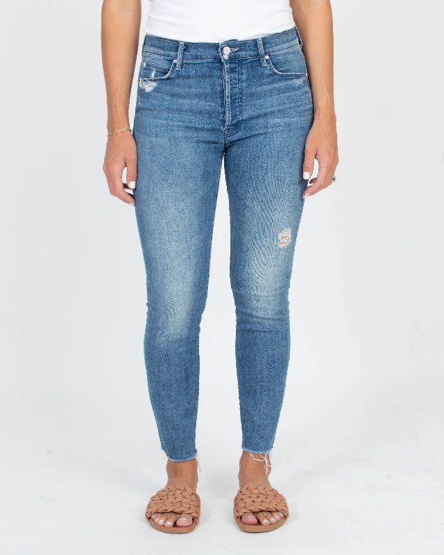 "The Stunner Ankle Fray" Jeans Comfortable Low-Rise Jeans