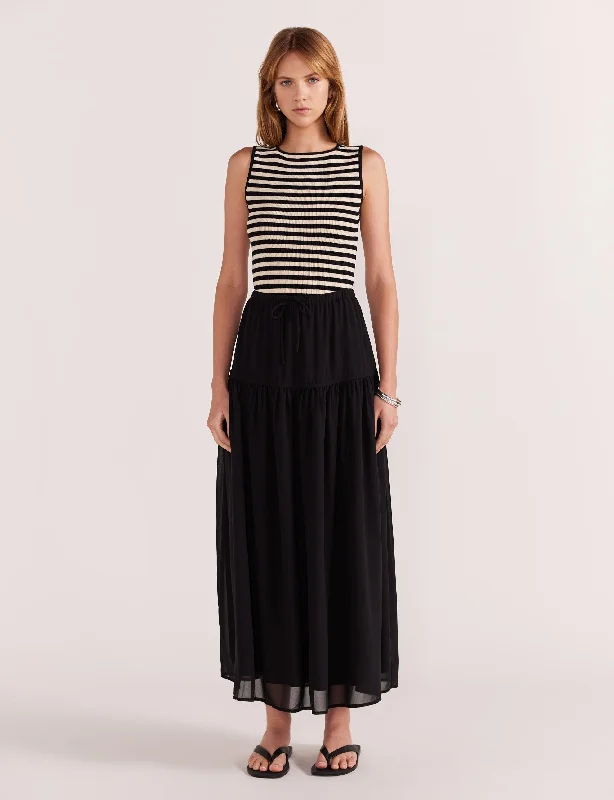 Staple the Label Milla Midi Skirt in Black floral skirt print