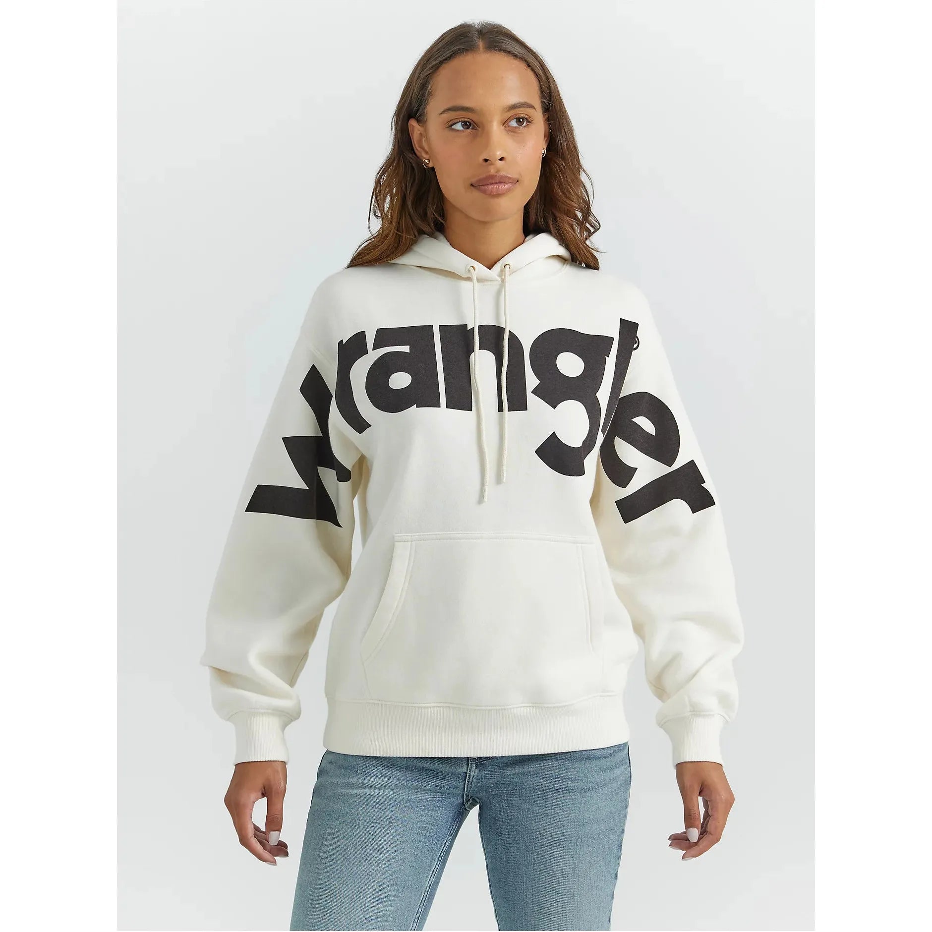 Women's Wrangler Bold Logo Hoodie in White Hoodie with Slim Fit Tailored Modern